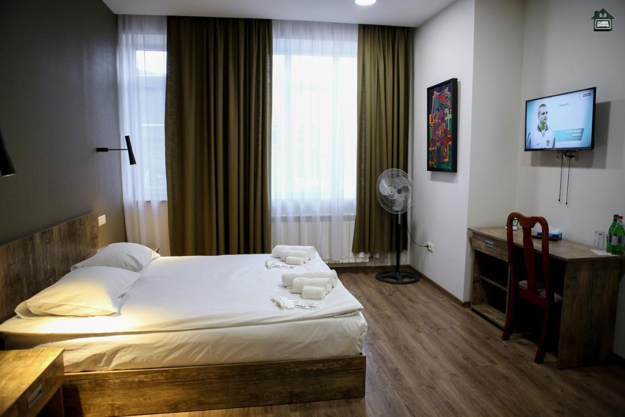 Guest House In Ґюмрі Екстер'єр фото