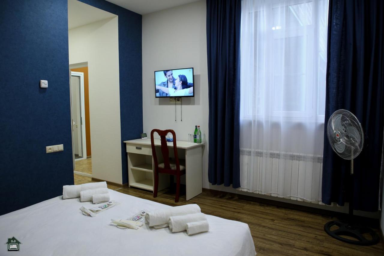 Guest House In Ґюмрі Екстер'єр фото