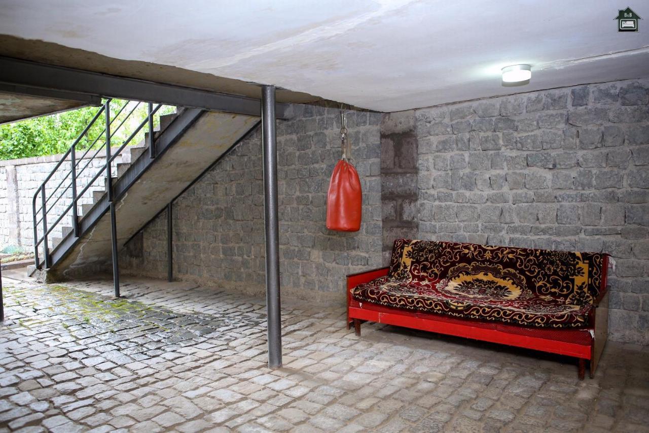Guest House In Ґюмрі Екстер'єр фото
