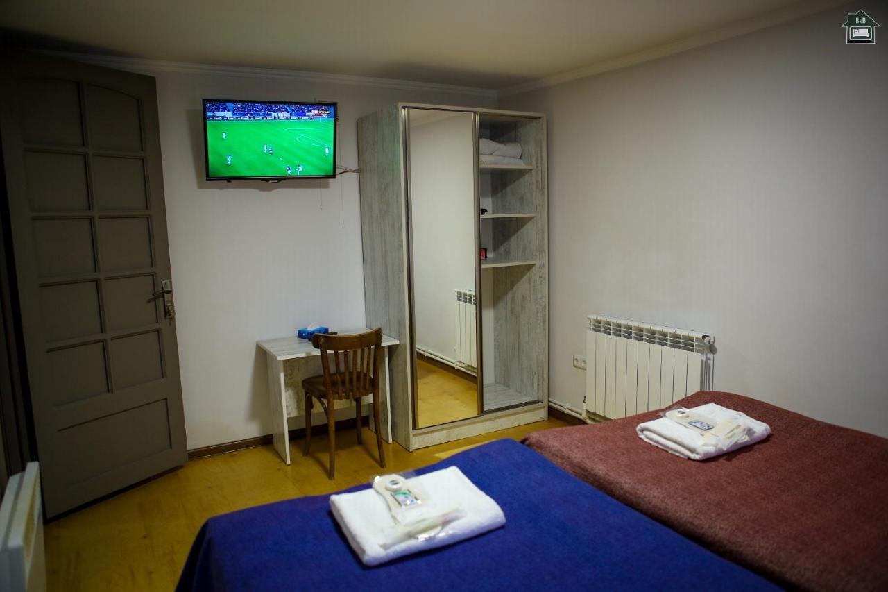 Guest House In Ґюмрі Екстер'єр фото